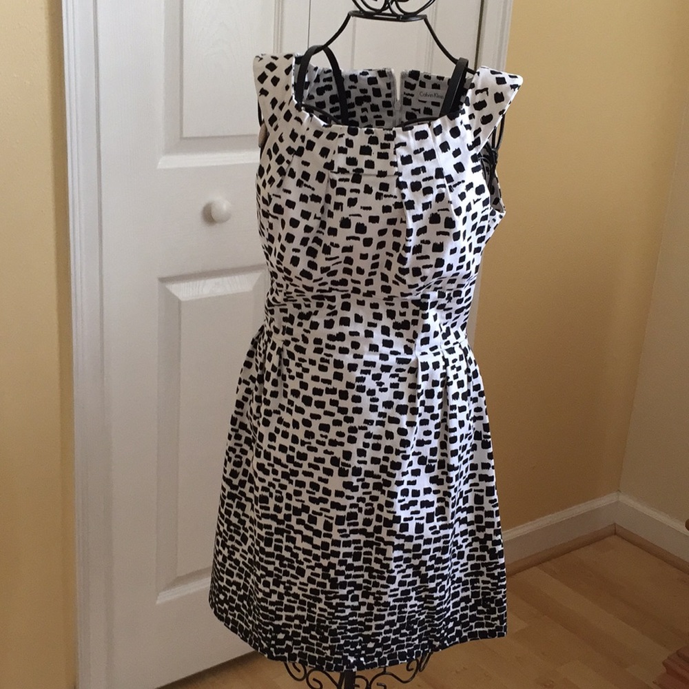 Women’s dress